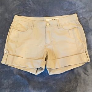 DKNY Khaki Cargo Shorts Cuffed Hem 8